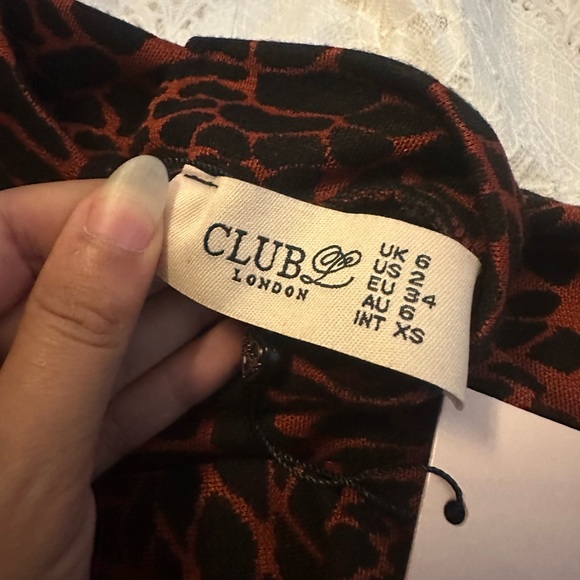 Lot 4 new dresses - bulk clothing for keeping or reselling - Picture 11 of 12